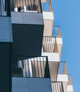 Lakierowane balustrady balkonowe